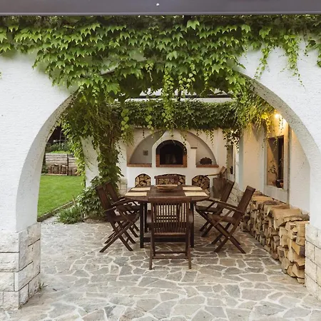 Vila Mojstrovka בית הארחה מויסטראנה