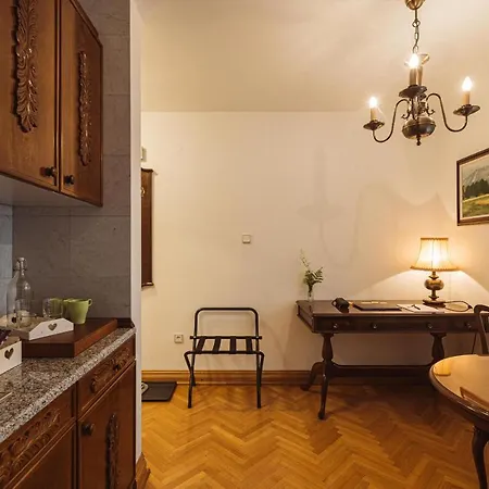 Πανσιόν Vila Mojstrovka