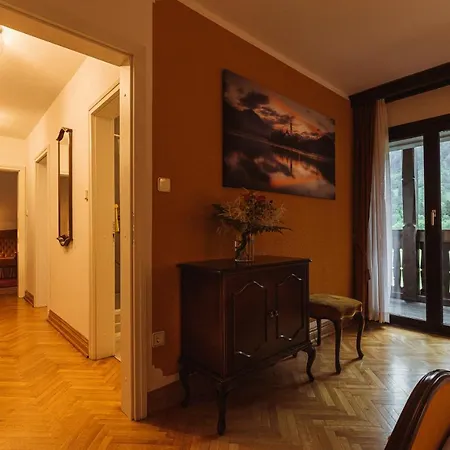 Vila Mojstrovka *